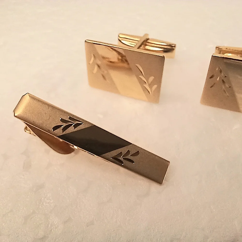 Cufflinks, Cuff Links, Tie Clip Bar, Tie Tack, Quality Mid-Century Gold Tone